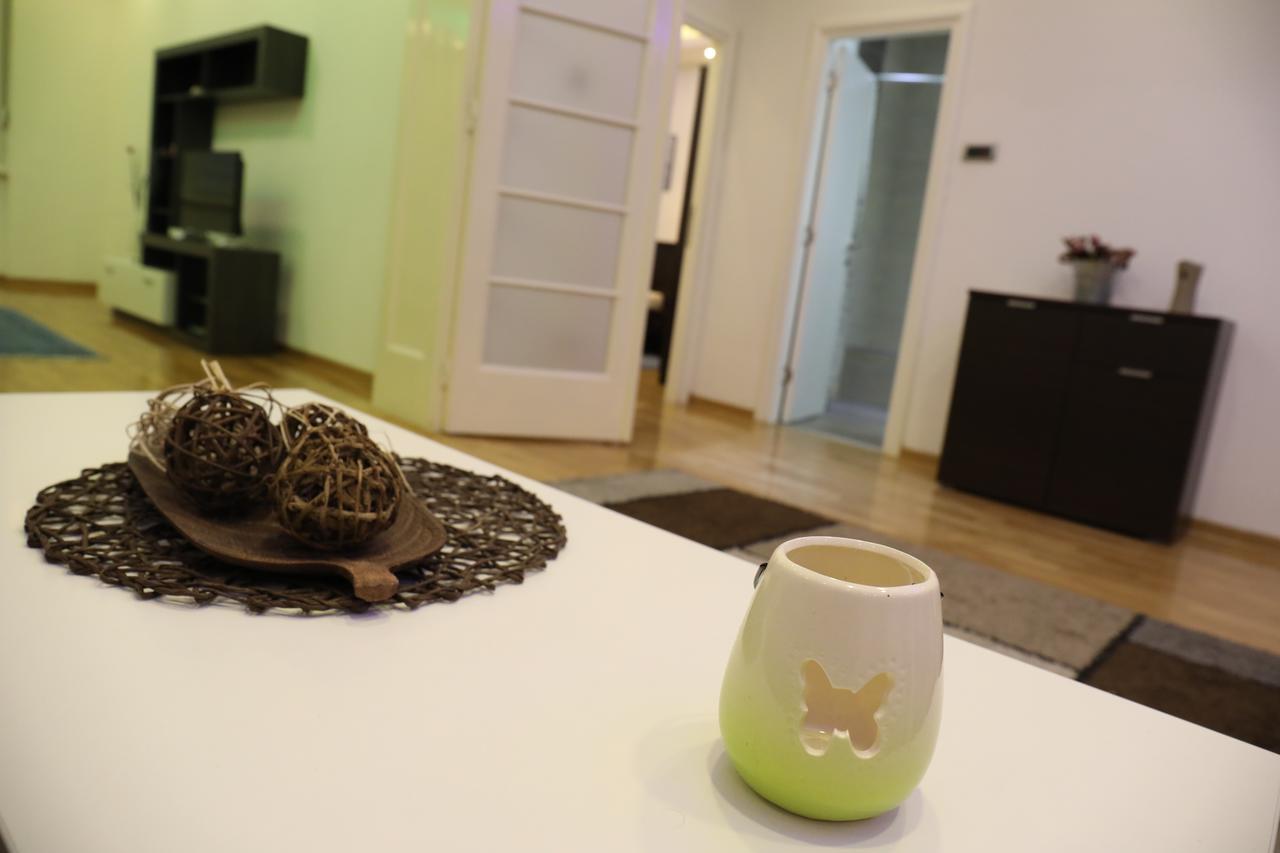 De Luxe Republic Square Apartment Of 100Sqm Belgrad Zewnętrze zdjęcie